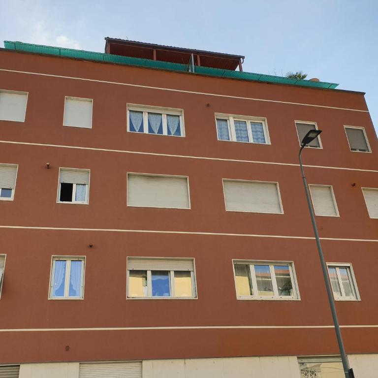 34 Via Giulio Carcano - Appartamento - 72