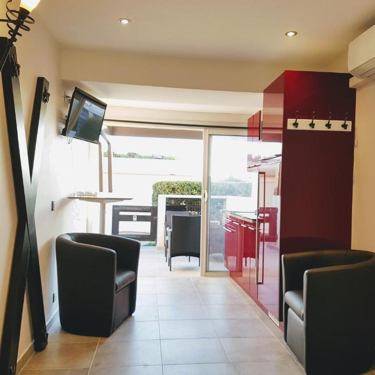 CapSexy Port Nature BDSM Naturist Village - Apartment with Terrace - 1
