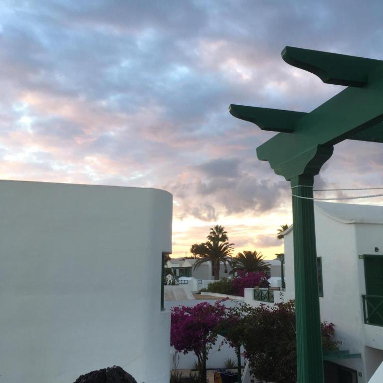 Blue Sky - Studio Apartment with Sea View - 35