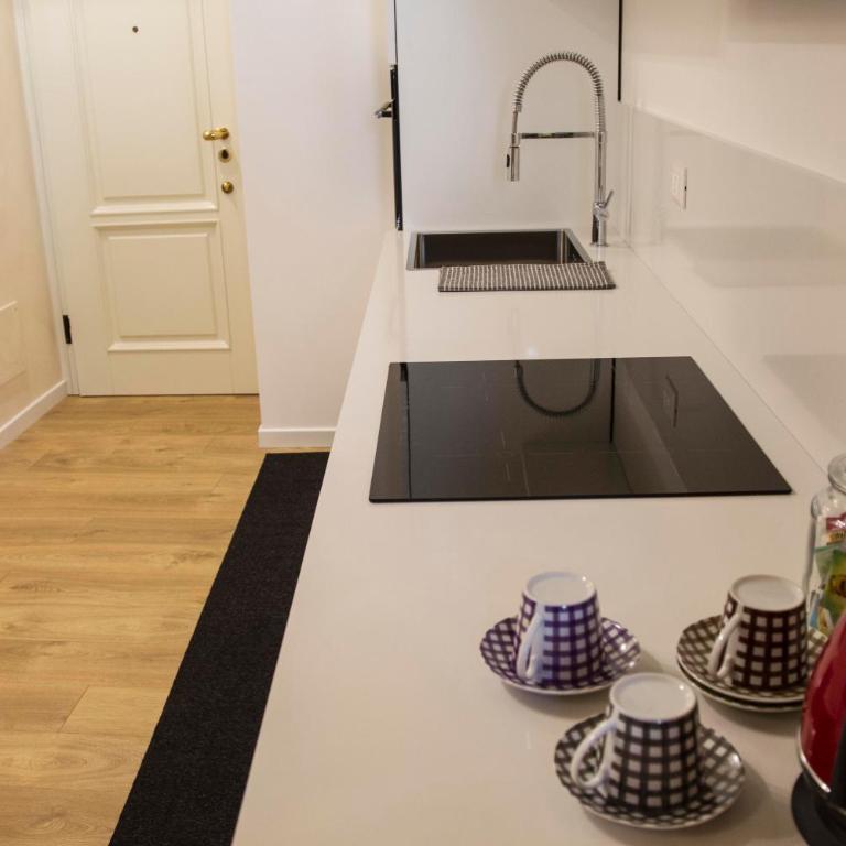 Lella's Home - Two-Bedroom Apartment - 16
