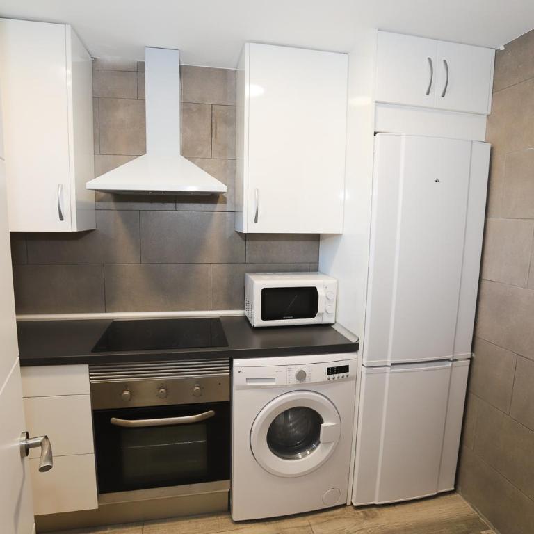 DIFFERENTFLATS Llum - Two-Bedroom Apartment - 20
