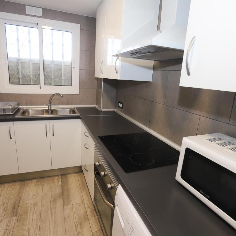 DIFFERENTFLATS Llum - Two-Bedroom Apartment - 15