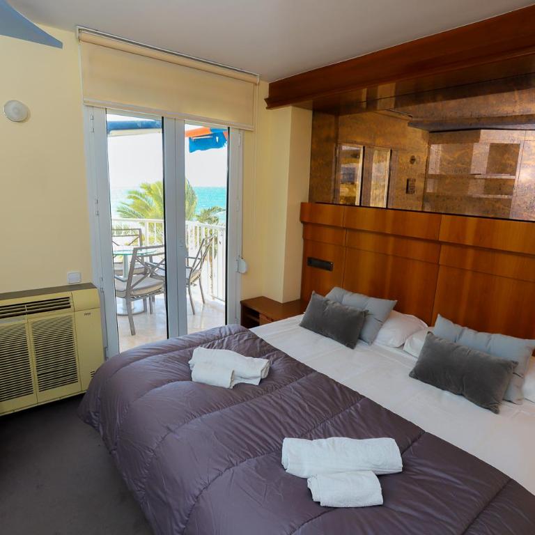 DIFFERENTFLATS Bello Horizonte - Three-Bedroom Apartment with Sea View - 10