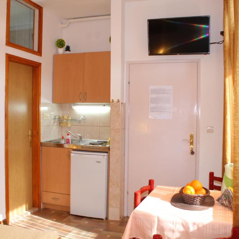 Guest House Tomanovic - Studio with Sea View (3 Adults) - 22