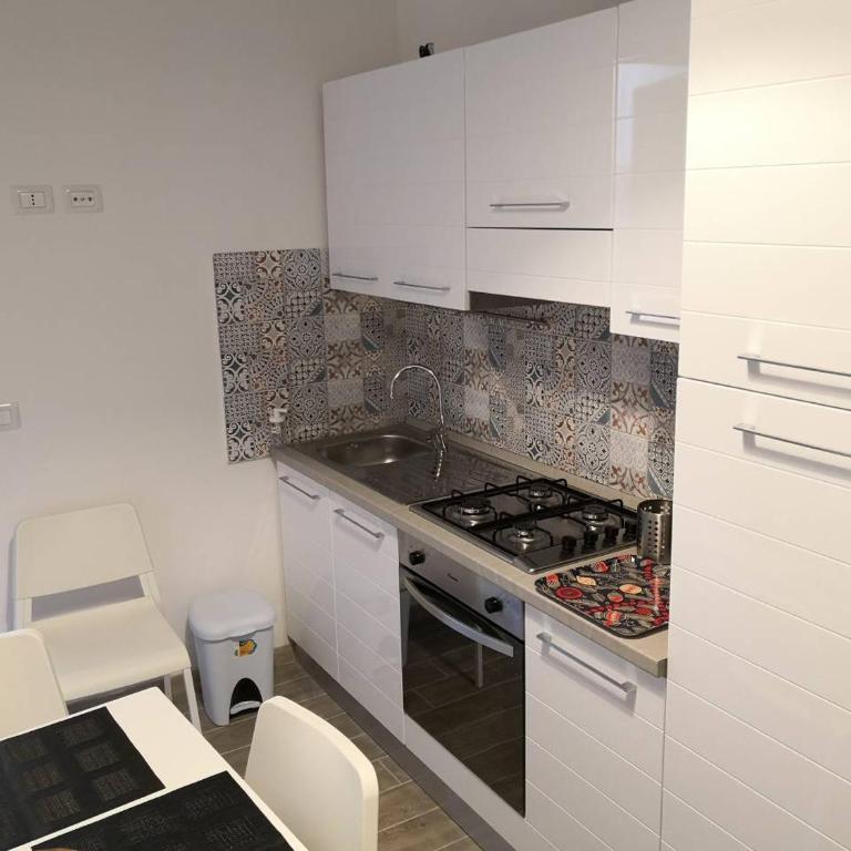 Trinità City Centre - locazione turistica affitto breve - Three-Bedroom Apartment - 18