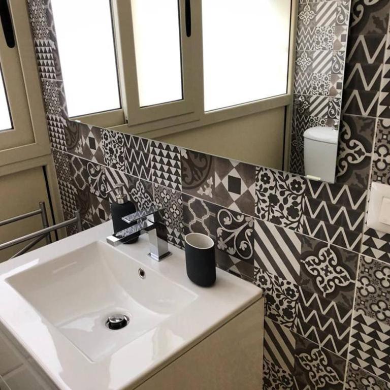 Trinità City Centre - locazione turistica affitto breve - Three-Bedroom Apartment - 24