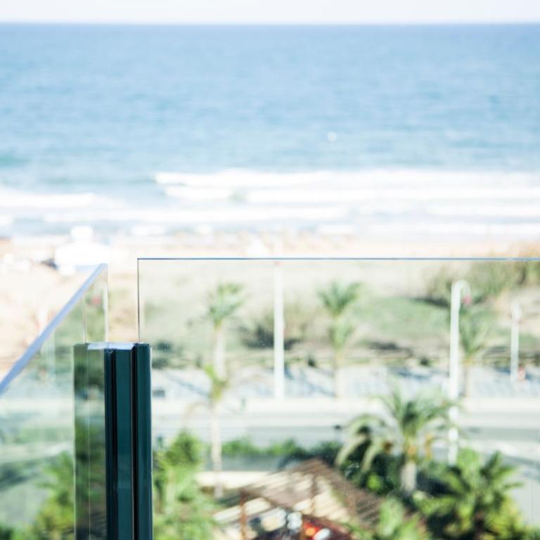 Great Views First Line Teleworkers and Families Unforgetable Apartment - Three-Bedroom Apartment - 45