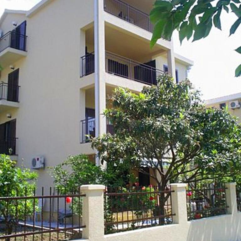Apartments and rooms Marija - One-Bedroom Apartment - 1