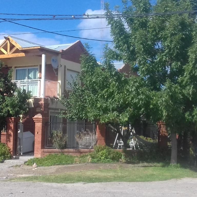 Casa de Franchesca HOSTEL - Three-Bedroom House - 1