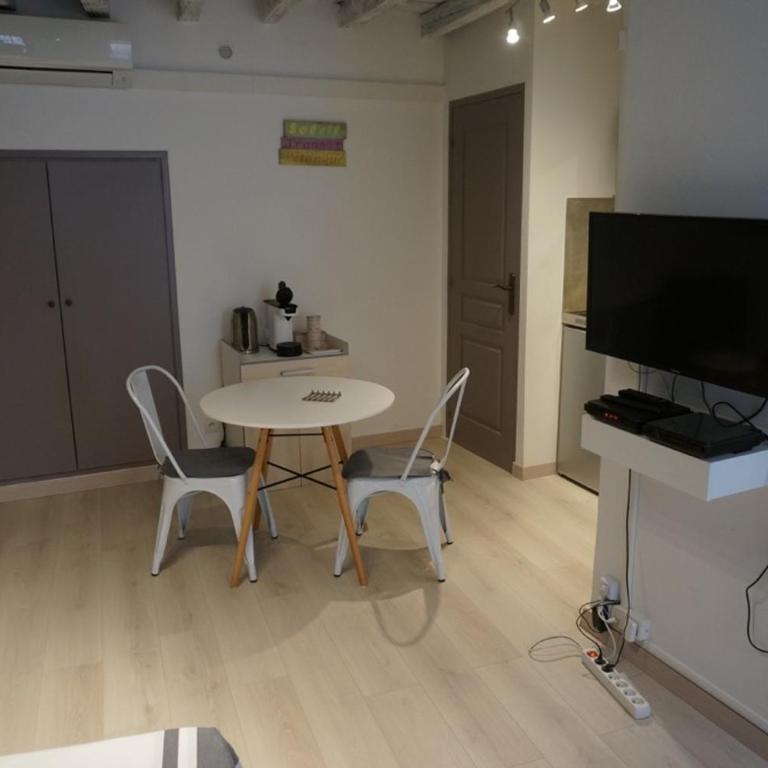 Studio typique et cosy climatise. - Appartamento Monolocale - 10