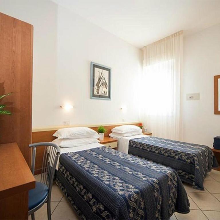 Hotel Jana - Camera Matrimoniale/Doppia con Letti Singoli - 3