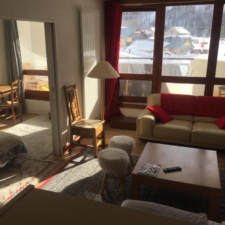 Chaleureux 3 pièces 50m² plein sud avec grande terrasse au pied des pistes à Isola 2000 - Appartement 2 Chambres - 5