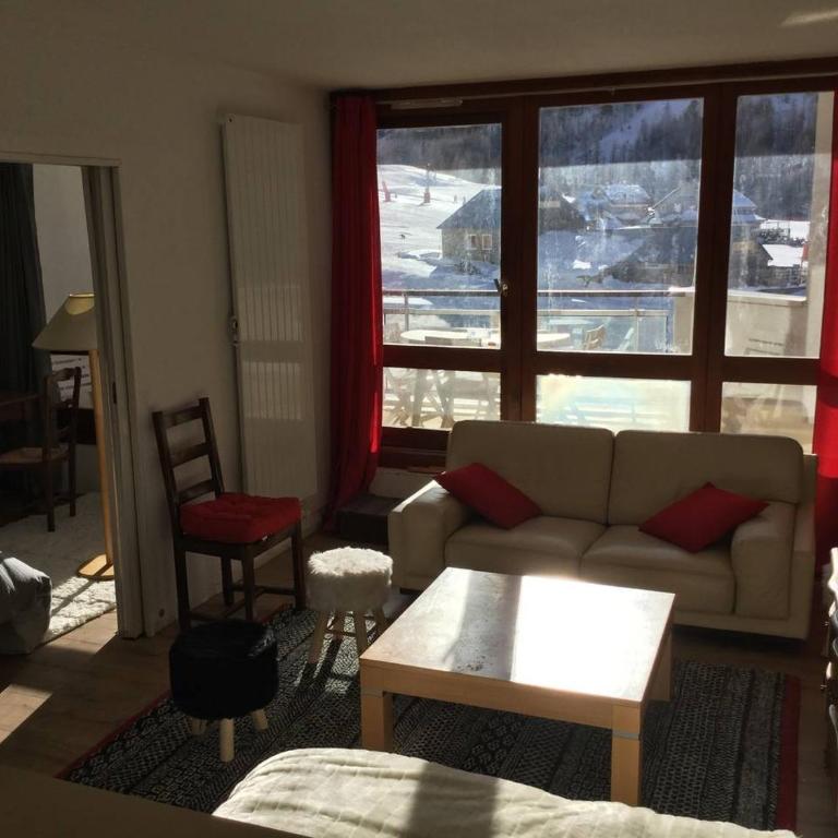 Chaleureux 3 pièces 50m² plein sud avec grande terrasse au pied des pistes à Isola 2000 - Appartement 2 Chambres - 12