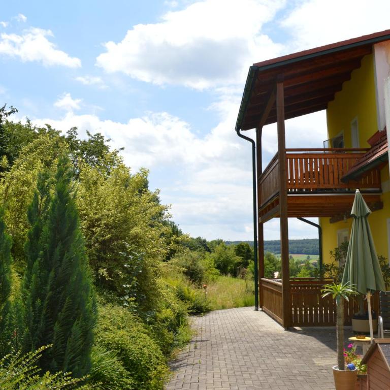 Frühstückspension Krump - Double Room with Balcony - 3