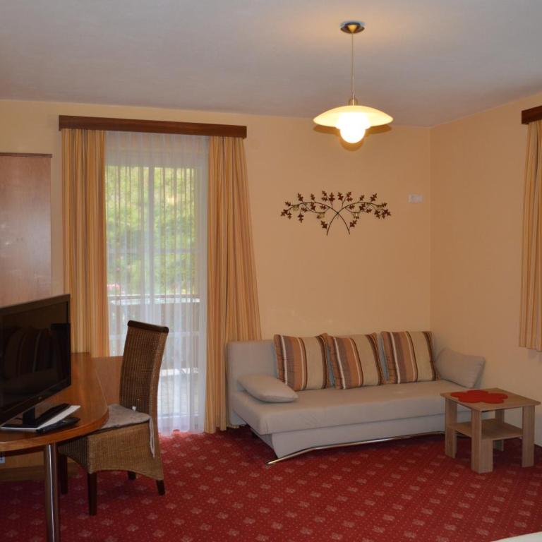 Frühstückspension Krump - Double Room with Balcony - 2