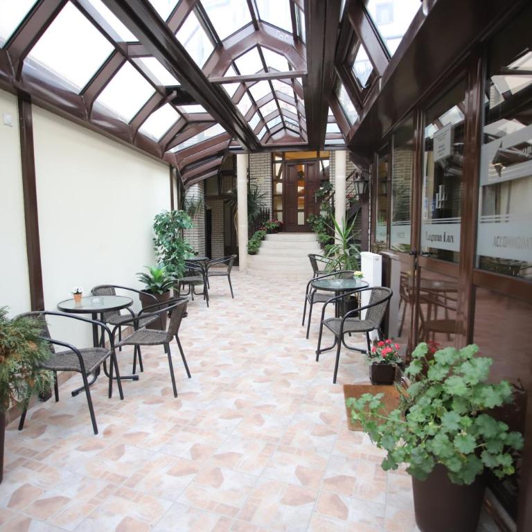 Garni Hotel Laguna Lux - Dvokrevetna Soba sa Bračnim Krevetom - 2