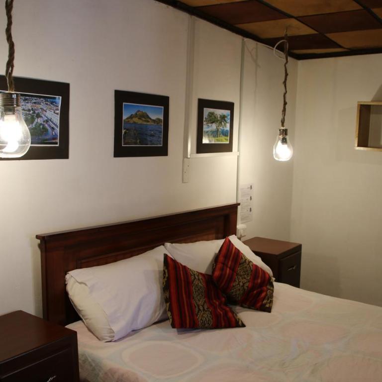 Hospedaje Los Ponchos - Habitación Doble Económica - 4