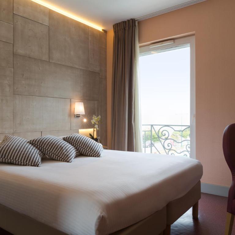 The Originals Boutique, Hôtel Alizé, Évian-les-Bains - Chambre Double avec Vue Partielle sur le Lac - 4