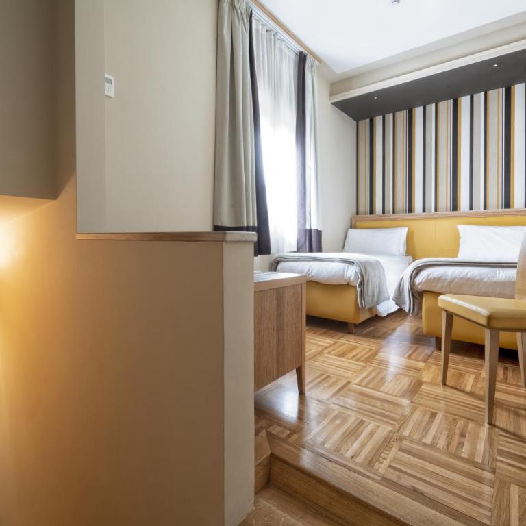 Solo Experience Hotel - Camera Familiare Superior - 5