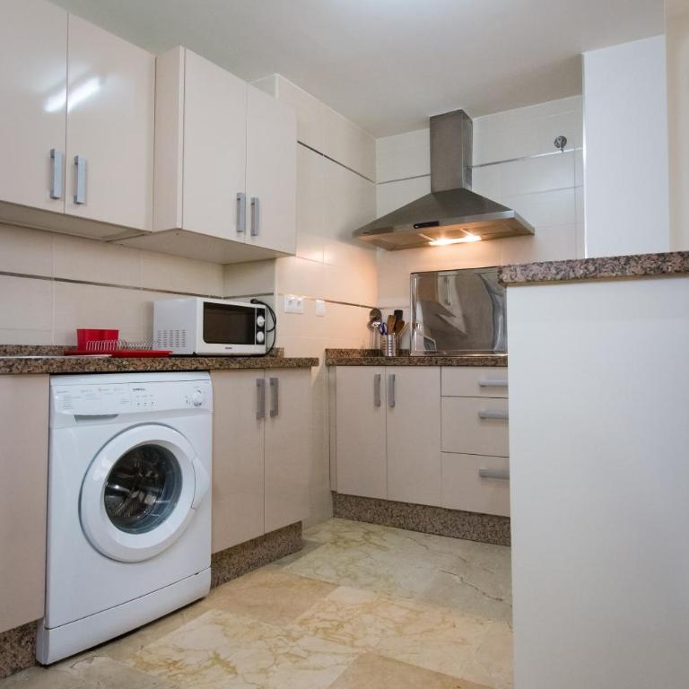 Holidays2Malaga Apto Pozos Dulces Acogedor & balcon & tranquilo en centro de Malaga - One-Bedroom Apartment - 17