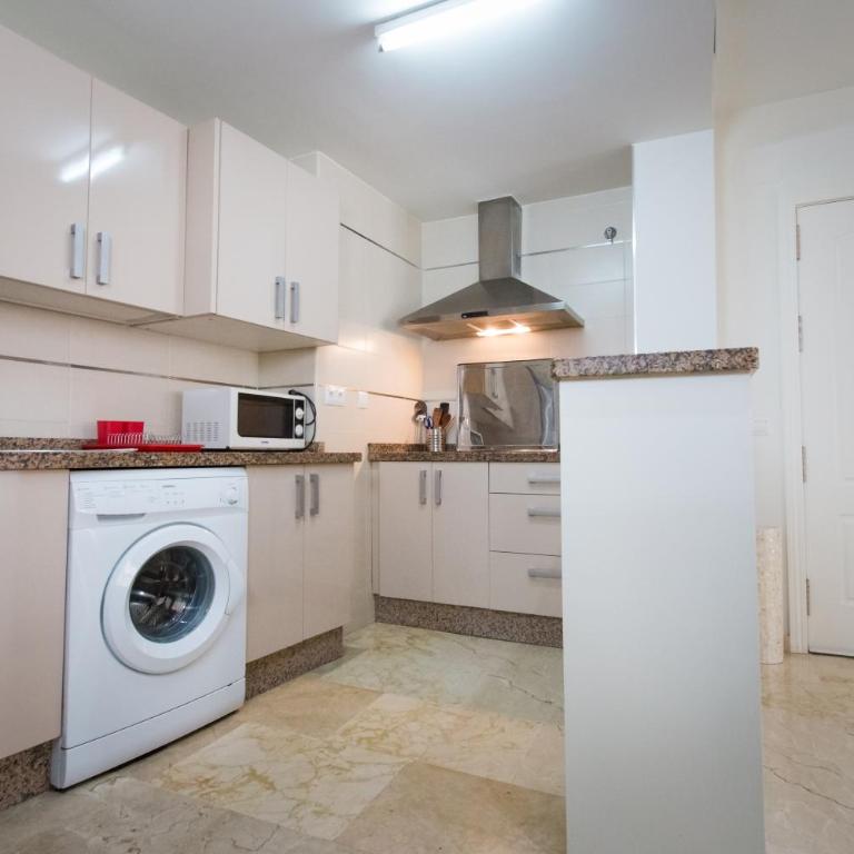Holidays2Malaga Apto Pozos Dulces Acogedor & balcon & tranquilo en centro de Malaga - One-Bedroom Apartment - 18