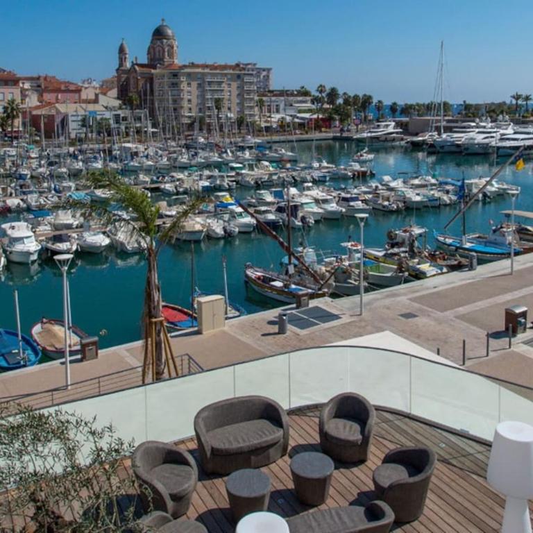 F3 Plein centre plage à 50 m (rue calme) parking possible - Two-Bedroom Apartment - 22