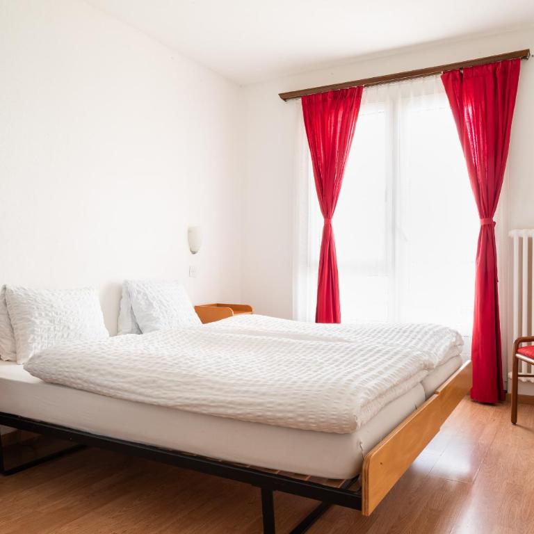 Hotel Schwarzsee - Doppelzimmer mit Bergblick - 4