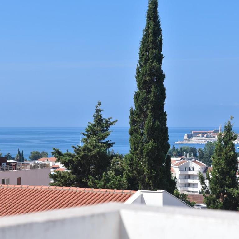 Apartments Mara - Dvokrevetna Soba sa Bračnim Krevetom i Terasom - 9