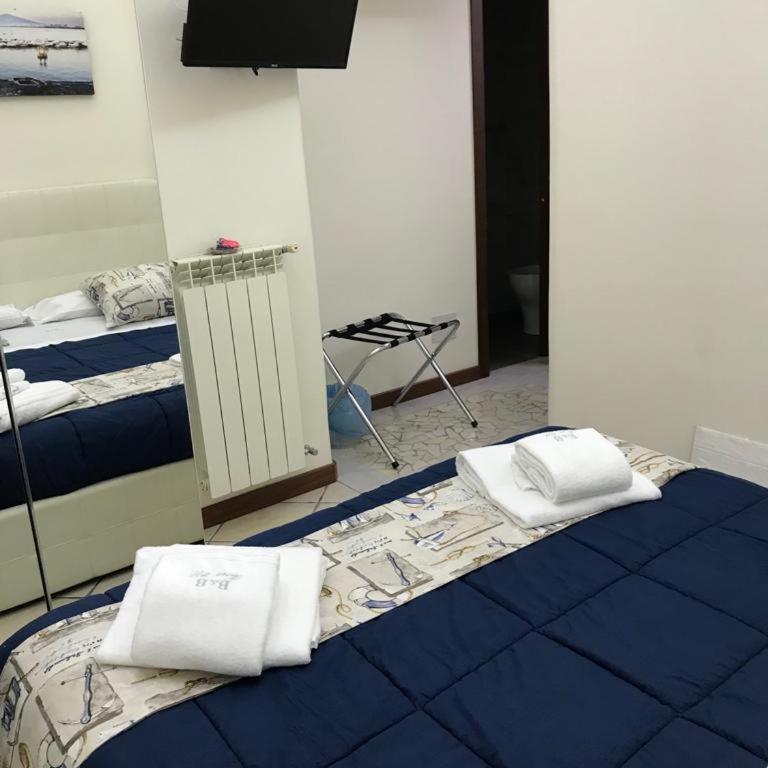 B&B Foria 210 - Camera Matrimoniale Deluxe con Balcone - 1