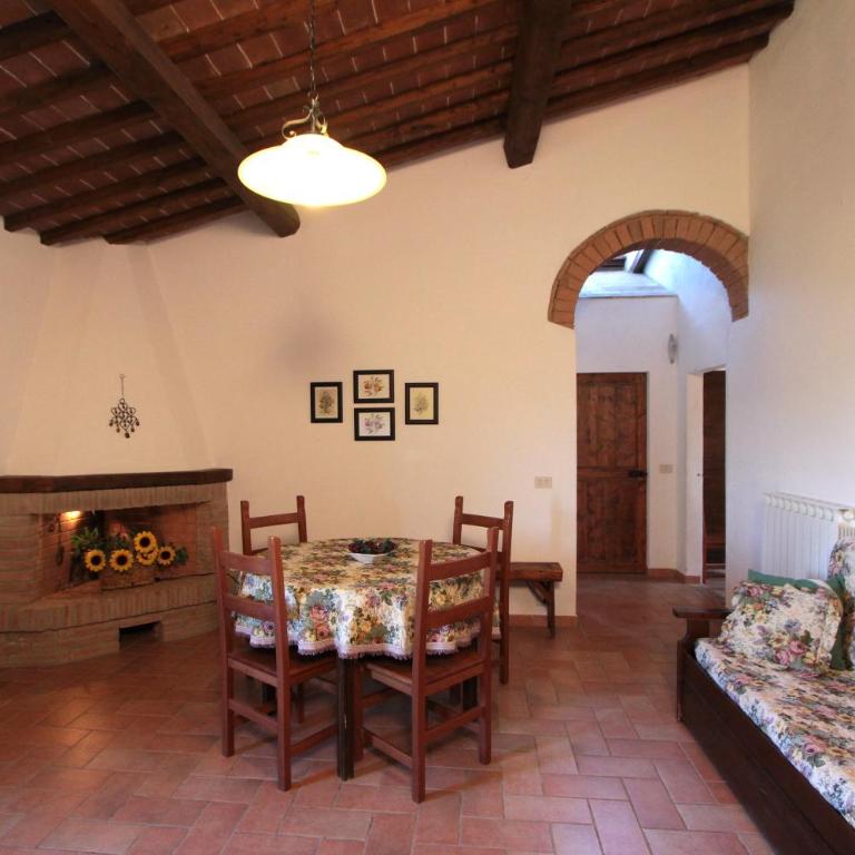 Agriturismo Montegonfoli - Large Two-Bedroom Apartment - 8