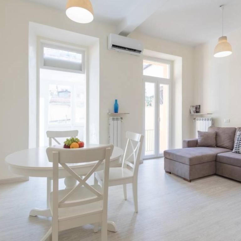 Quiet with large terrace in Spanish Steps area - Two-Bedroom Apartment - 1