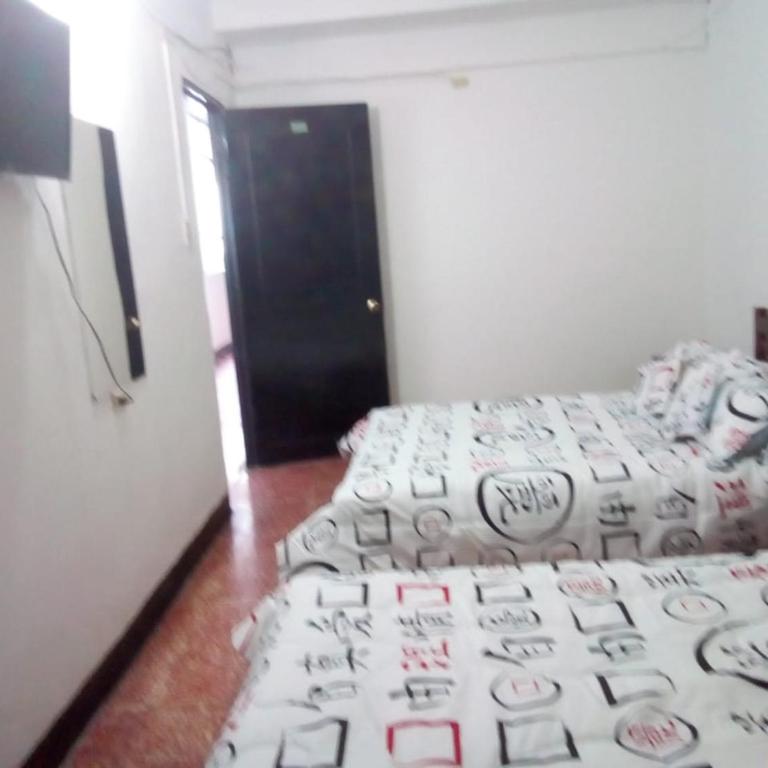 Hotel Nuevo Astoria - Habitación Doble - 2 camas - 4