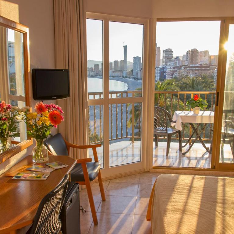 Hotel Colón - Double or Twin Room with Sea View - 15