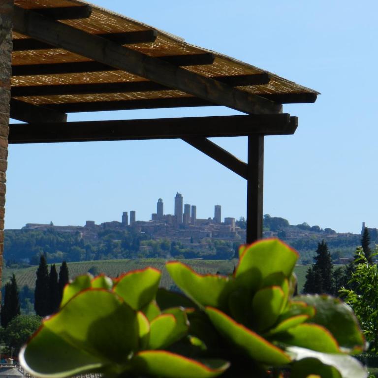 Agriturismo Montegonfoli - Large Two-Bedroom Apartment with Balcony - 17