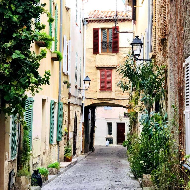 Duplex au coeur du vieil Antibes - Appartement 1 Chambre - 11