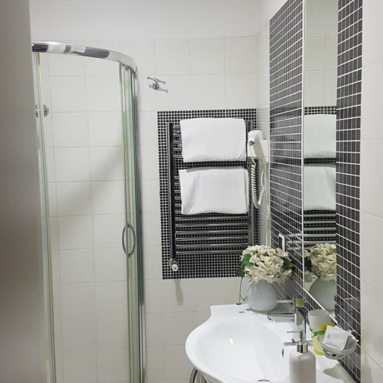 Fornaci Guest House - Camera Matrimoniale con Balcone - 16