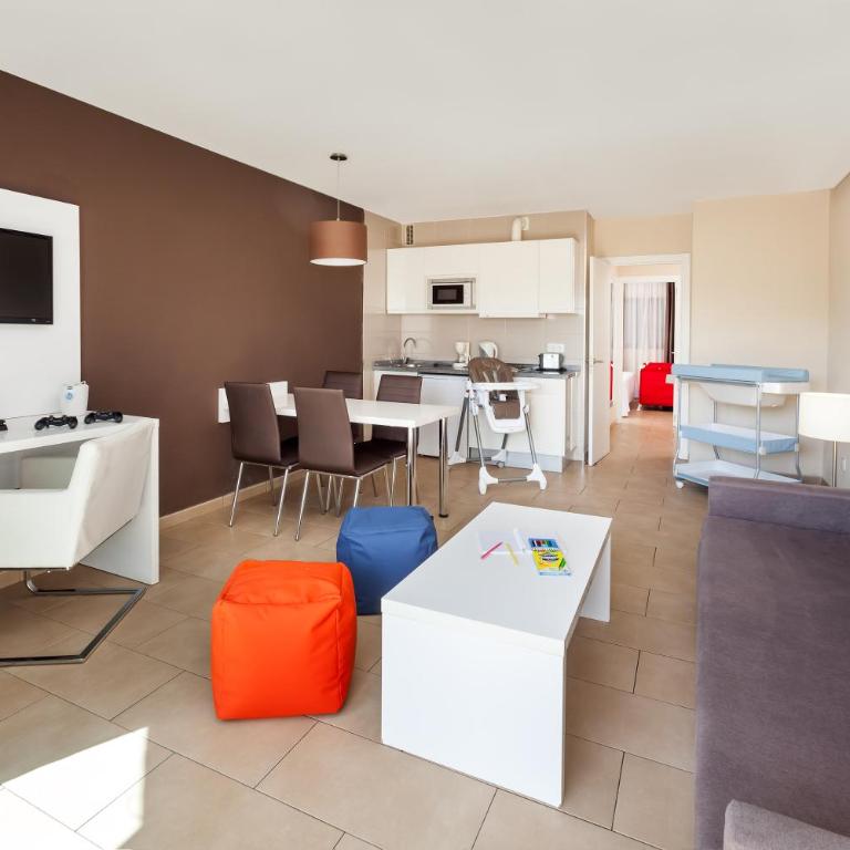 Playaolid Suites & Apartments - Apartamento Familiar (2 adultos + 1 niño) - 6
