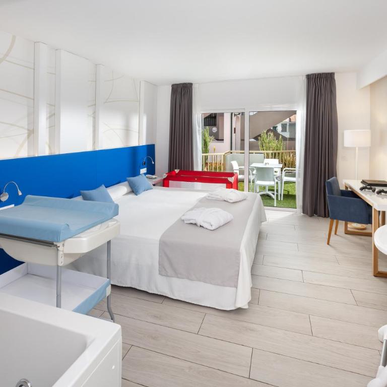 Playaolid Suites & Apartments - Suite Familiar (2 adultos + 1 niño) - 7