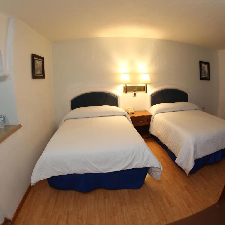 Hotel Gran Plaza & Convention Center - Double Room with Two Double Beds - 1