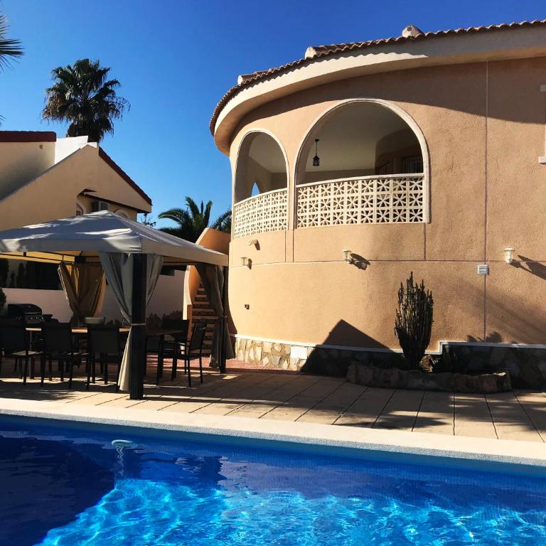 Villa Isla Lanzarote - Ciudad Quesada - Alicante - Villa de 3 dormitorios - 3