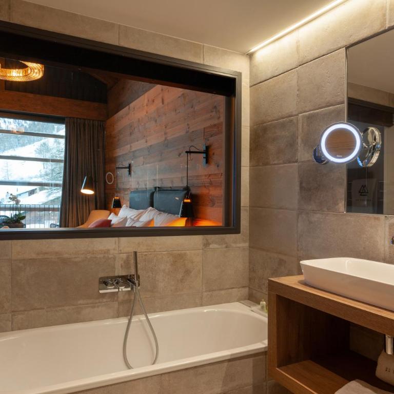 22 Summits Boutique Hotel - Deluxe Doppelzimmer Matterhorn - 6