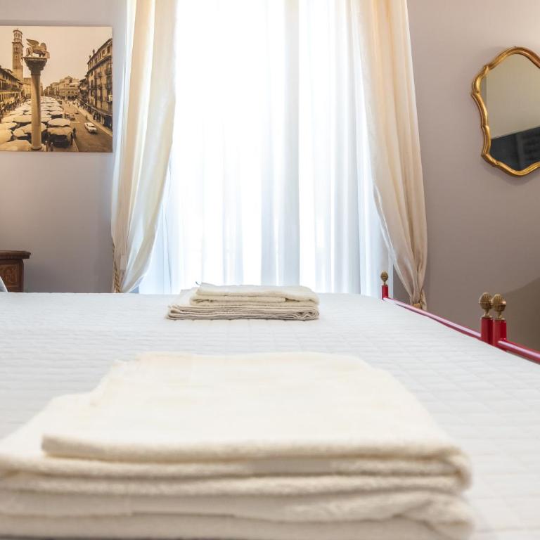 La Nuova Corte Rooms - Camera Matrimoniale Deluxe con Balcone - 2