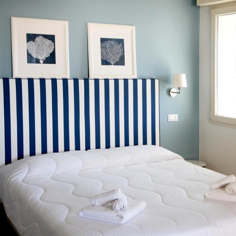 Hotel Majorca sul Mare in centro a Riccione con Area Fitness - Superior Triple Room - 2