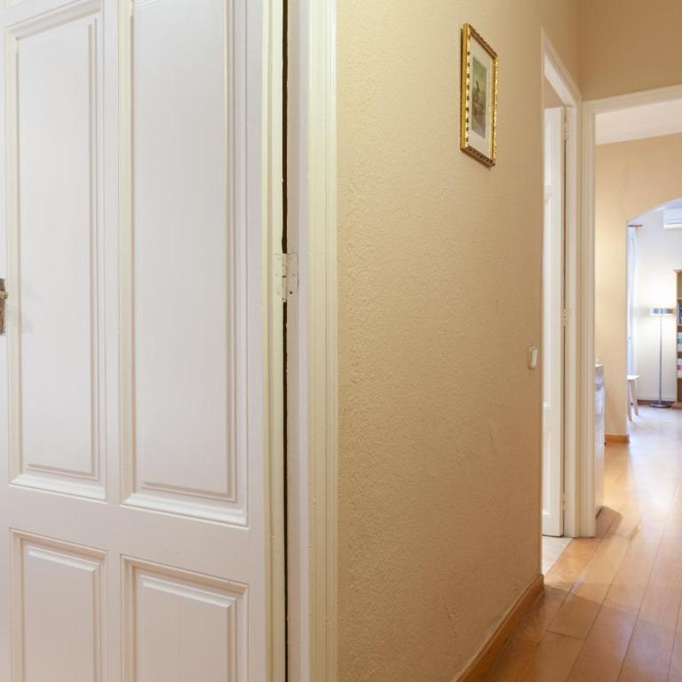 ENRIQUE GRANADOS - One-Bedroom Apartment - 8