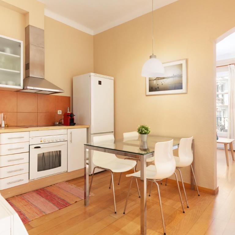 ENRIQUE GRANADOS - One-Bedroom Apartment - 15