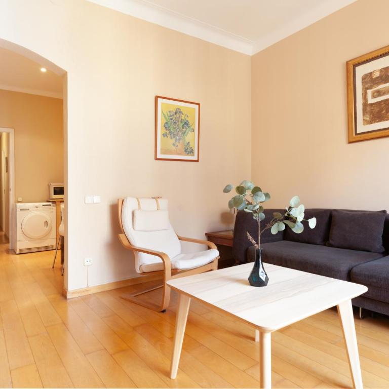 ENRIQUE GRANADOS - One-Bedroom Apartment - 17