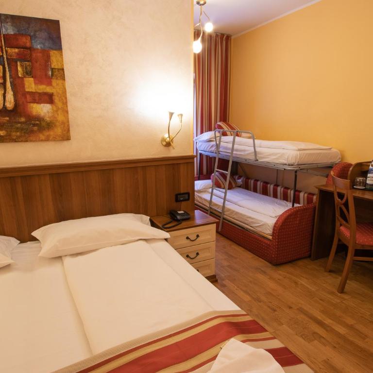 Hotel Bernina - Habitación cuádruple - 5