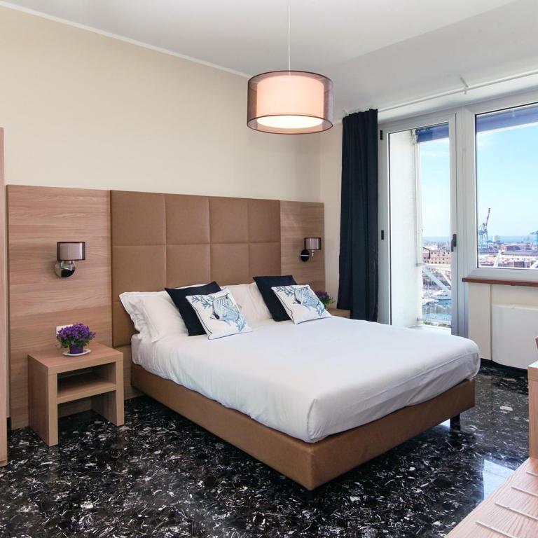 Bluripa Guest House - Camera Matrimoniale con Balcone e Vista Mare - 7