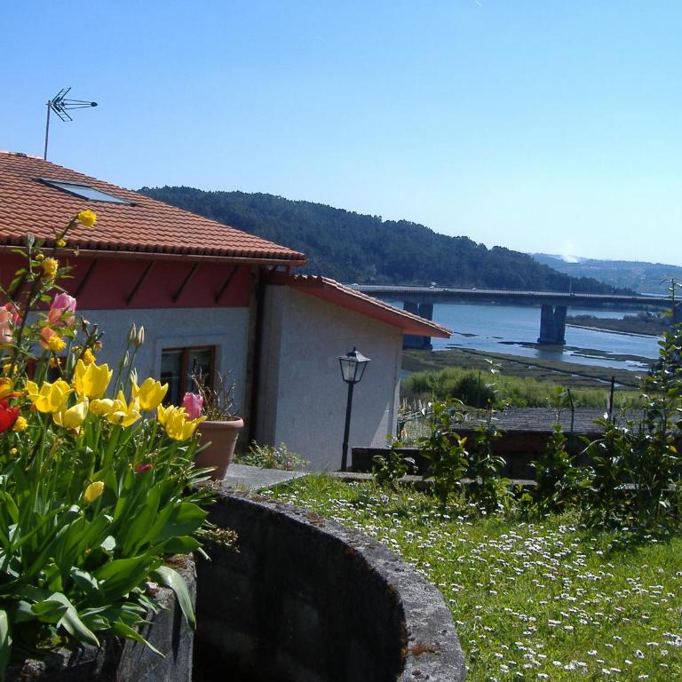 CHALT EN MIÑO CON VISTAS AL MAR - Casa - 1