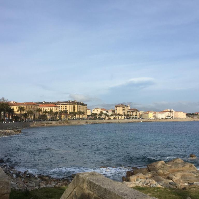 Casone Centre-ville, vue mer - Appartement - Vue sur Mer - 18